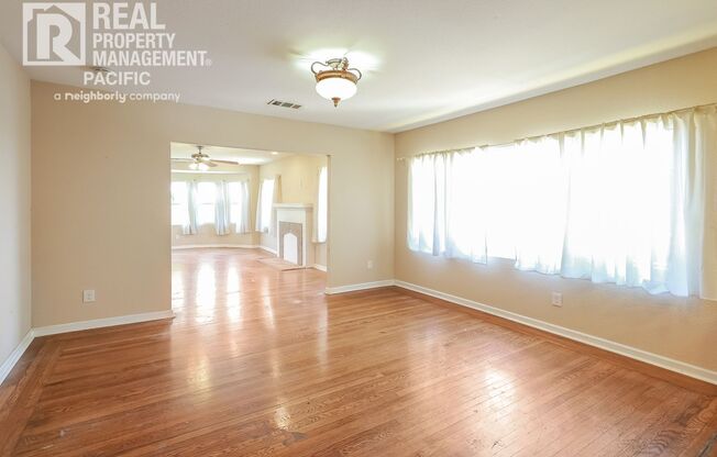 Charming 3-Bedroom Home in Glenview