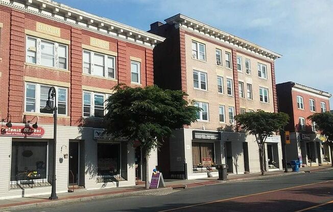 411-431 North Main Street