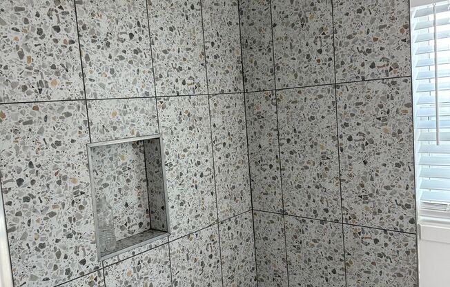 Studio, 1 bath, 620 sqft, $1,995, Unit 335
