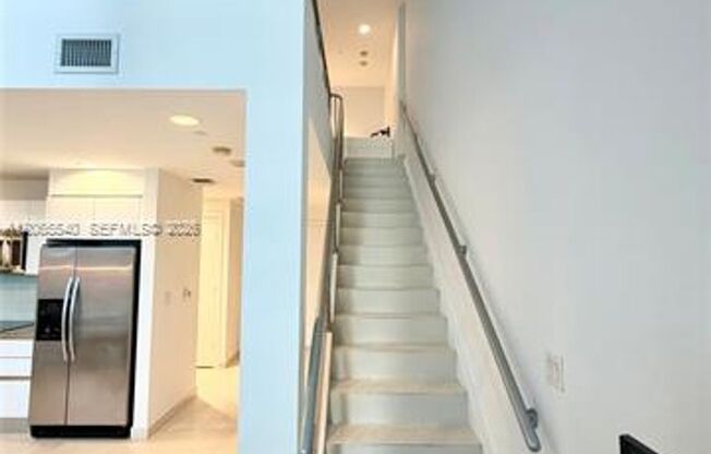 1 bed, 1.5 baths, $3,100, Unit # 206