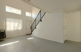 1 bed, 1 bath, 700 sqft, $800, Unit Unit 8