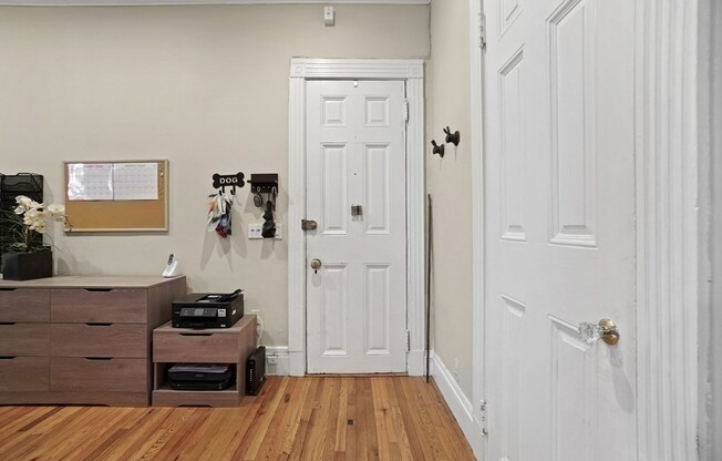 Studio, 1 bath, 521 sqft, $3,200, Unit 5B