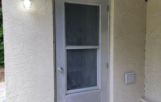 2 beds, 1 bath, $1,400