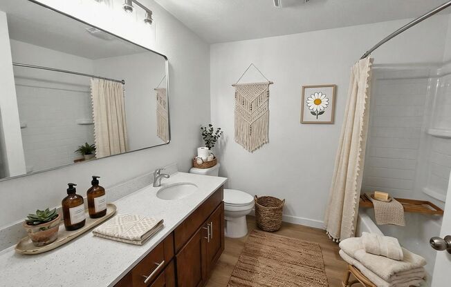 2 beds, 1 bath, 950 sqft, $2,195, Unit 113