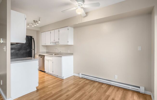 1 bed, 1 bath, 646 sqft, $1,415, Unit 104