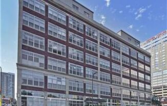 3 beds, 2 baths, $3,099, Unit #707