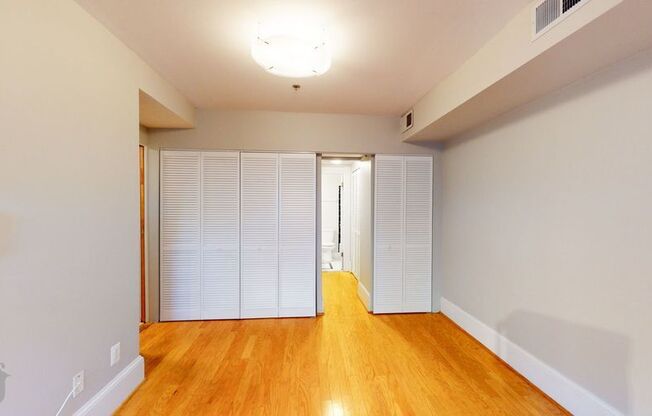 2032 16th St NW Unit 1