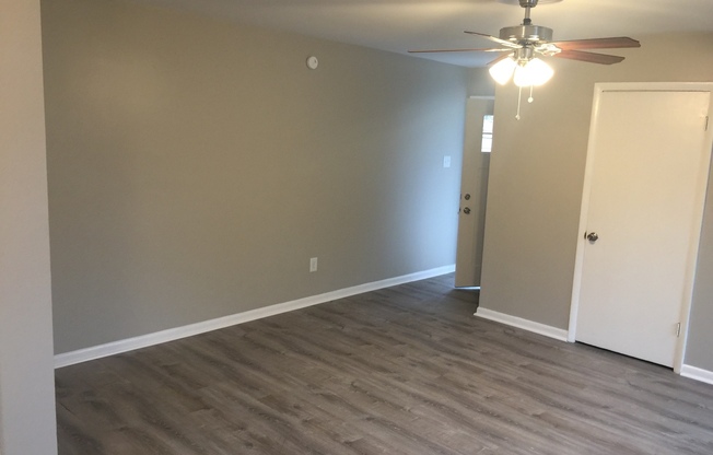 838 Bryan Ave