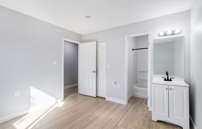 2 beds, 2 baths, 760 sqft, $1,394, Unit D2