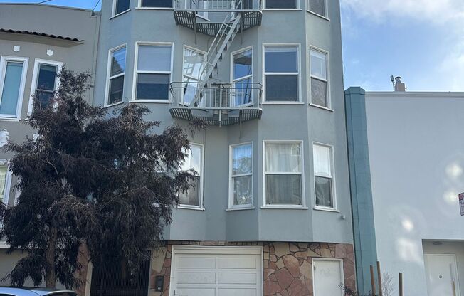 20 Mallorca Way (7031r)