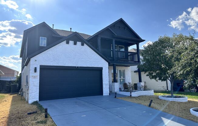 925 Swan Flower Street