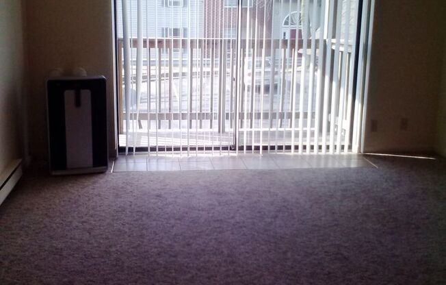 1 bed, 1 bath, 630 sqft, $919, Unit 3303 - 21