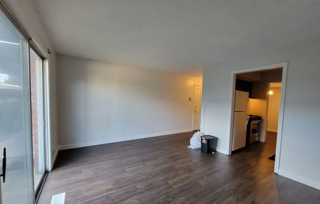 Renovated 2 Bedroom Apartment Conveniently Located Near Shopping, Parks, and Schools