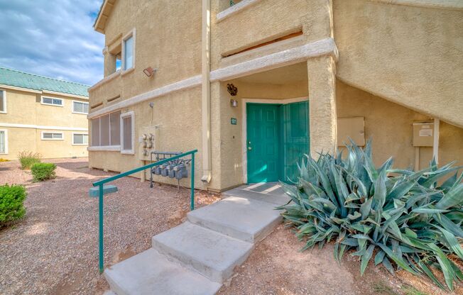 DOWNSTAIRS 2-BED, 2-BATH CONDO IN GATED COMMUNITY!