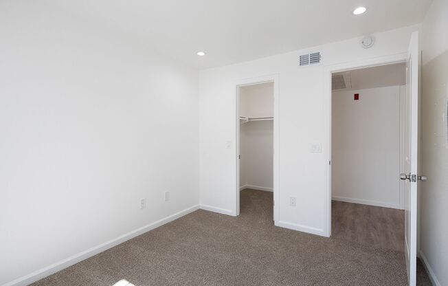 3 beds, 2 baths, 1,105 sqft, $3,295, Unit 210