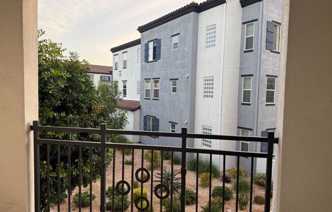 1 bed, 1 bath, 753 sqft, $2,590, Unit 8205