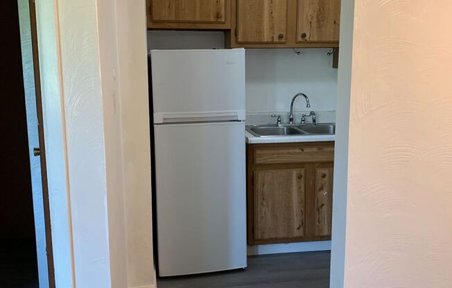 1 bed, 1 bath, $650, Unit 86