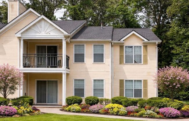 417 Ridge Creek Dr, Clarkston, GA 30021