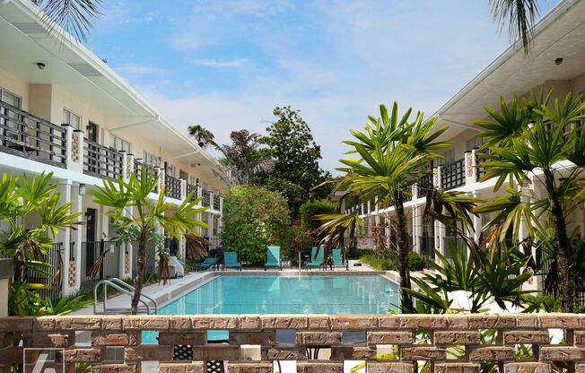 1 bed, 1 bath, 550 sqft, $1,350, Unit 25