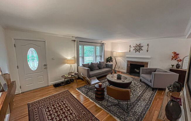 Sunny and Bright 4 Bedroom 3 Bath 2 Level Ranch with 1 Car Garage