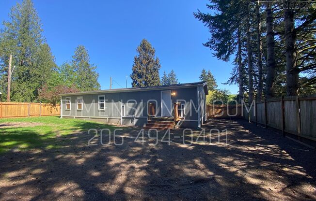 4 Bed 2.5 Bath Remodelled Manufactured Home in Kent! Available NOW! Easy self showings!