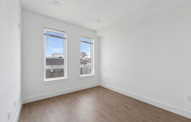 2 beds, 2 baths, 950 sqft, $1,663, Unit 405