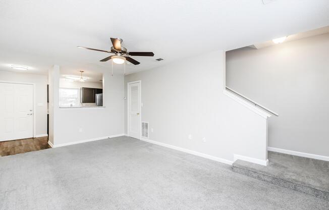 2 beds, 2 baths, 970 sqft, $1,350