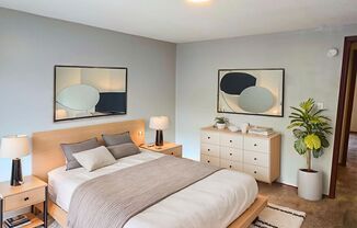 2 beds, 1.5 baths, 1,042 sqft, $925