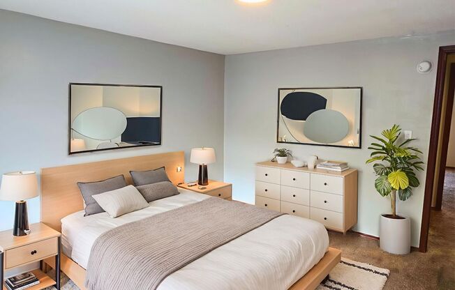 2 beds, 1.5 baths, 1,042 sqft, $925