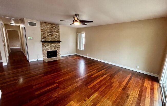 Updated and Spacious 2 bed 1.5 bath