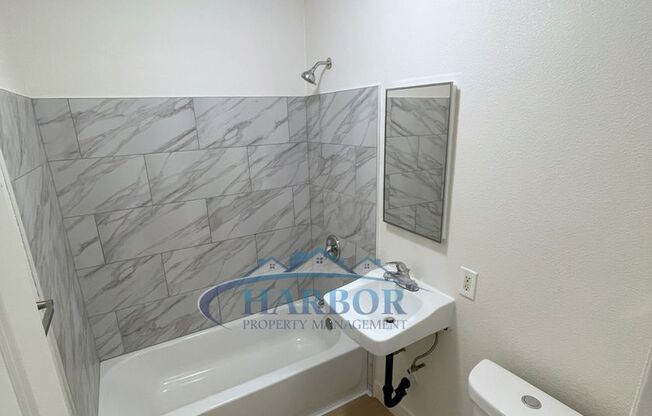 840-842 1/2 W. Sepulveda Street