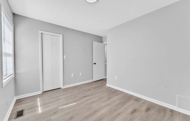 2 beds, 1.5 baths, 1,600 sqft, $1,295