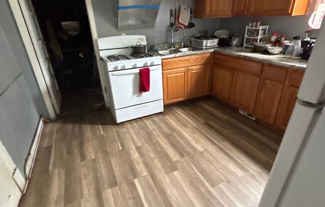 Beautiful 3 bedrrom 1 bathroom House in Minneapolis!