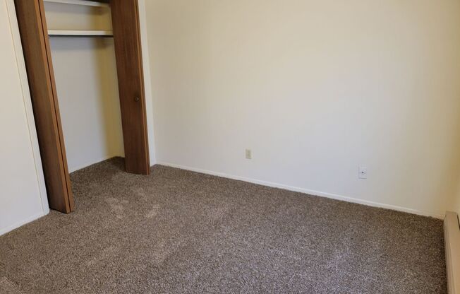 1 bed, 1 bath, $675, Unit 16