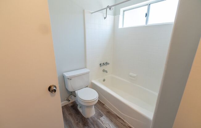 2 beds, 2 baths, 1,200 sqft, $2,798, Unit 418