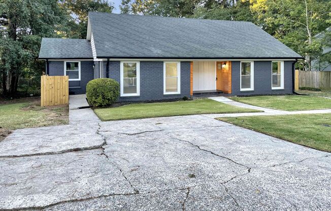 Renovated 2BR / 2BA Duplex