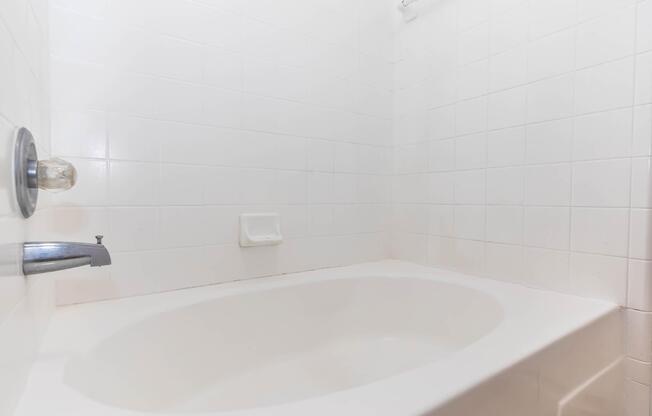 2 beds, 2 baths, 837 sqft, $1,191