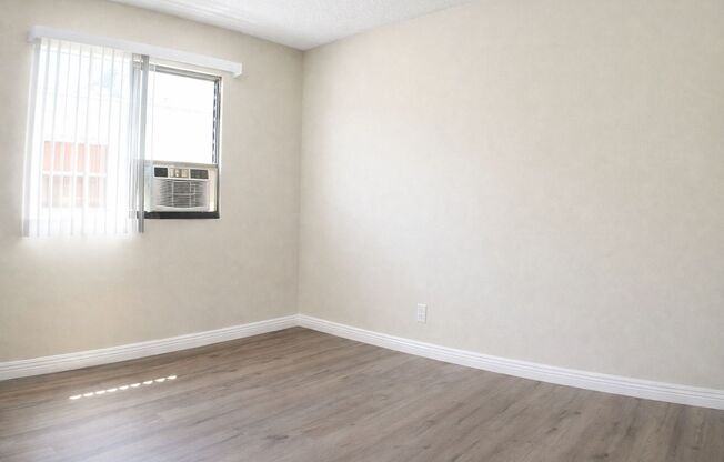 3 beds, 1.5 baths, 1,200 sqft, $2,695, Unit 859-04