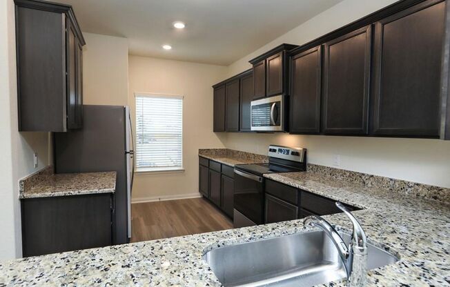 Spacious Brand New Home with 5 Bed/2.5 bathrooms at Bauer Landing