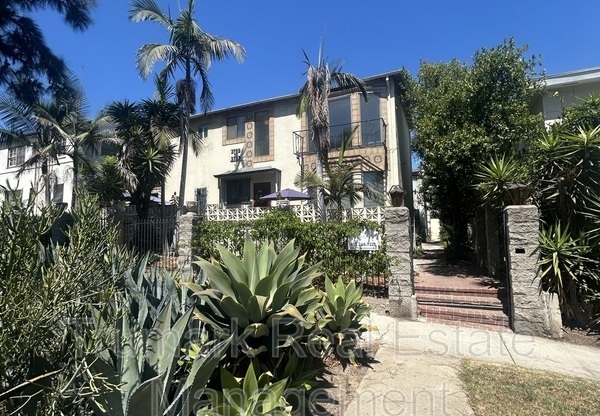 3731 LOS FELIZ BLVD