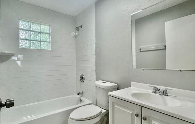 2 beds, 1 bath, 750 sqft, $775, Unit 23