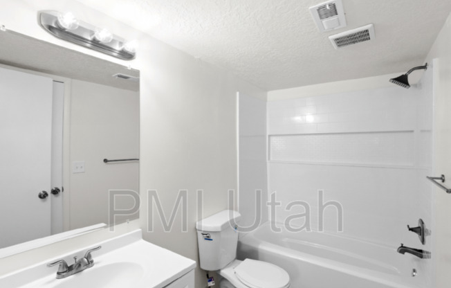 2 beds, 1.5 baths, 986 sqft, $1,500