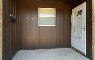 3 beds, 2 baths, $1,200