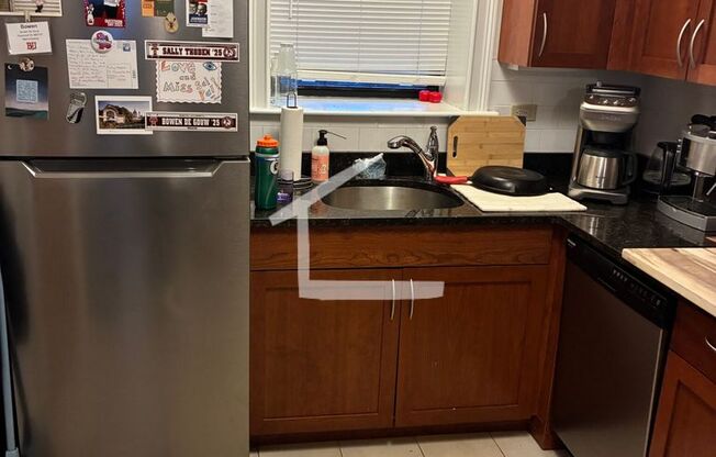 1 bed, 1 bath, $2,200, Unit A