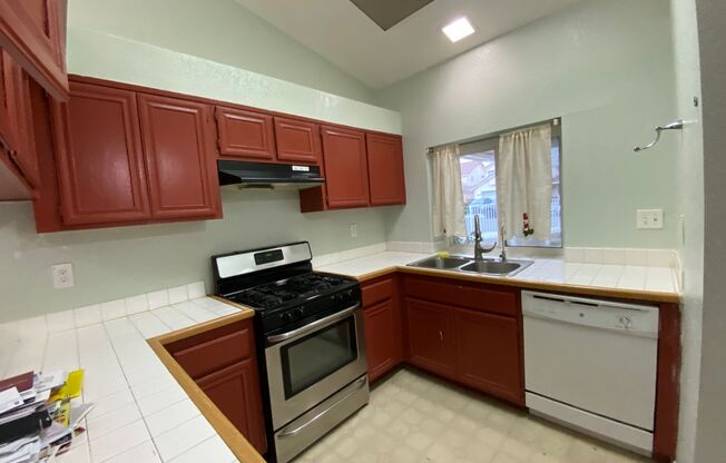 2 beds, 2 baths, $2,300