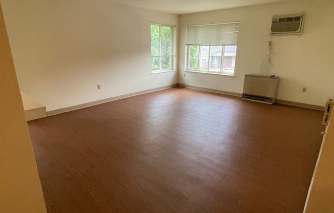 2 beds, 1 bath, 1,000 sqft, $975, Unit TE218X-237