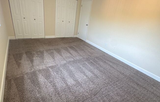 3 beds, 2 baths, 1,300 sqft, $2,400, Unit 3351 #204