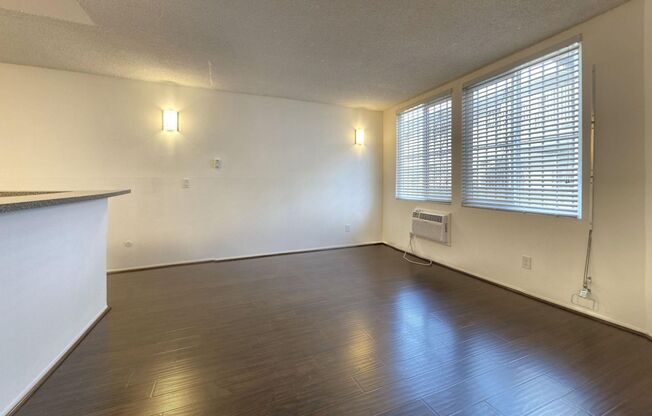 NOR - 134 Normandie Apartments