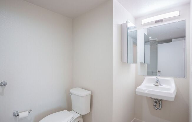 Studio, 1 bath, 435 sqft, $2,500, Unit Studio with Bathroom