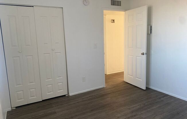 2 beds, 1 bath, 788 sqft, $899, Unit 212